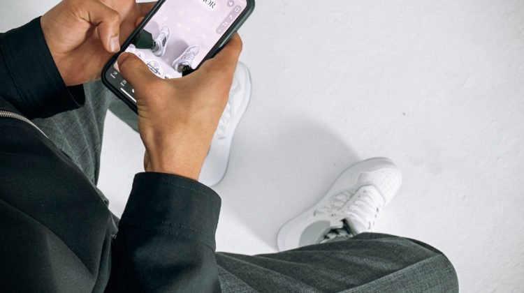 Dior B27 : essayez les baskets sur Snapchat