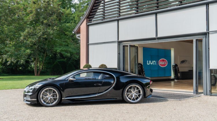 BUGATTI x UYN : CRÉATION D’UNE LIGNE DE VÊTEMENTS ET DE CHAUSSURES